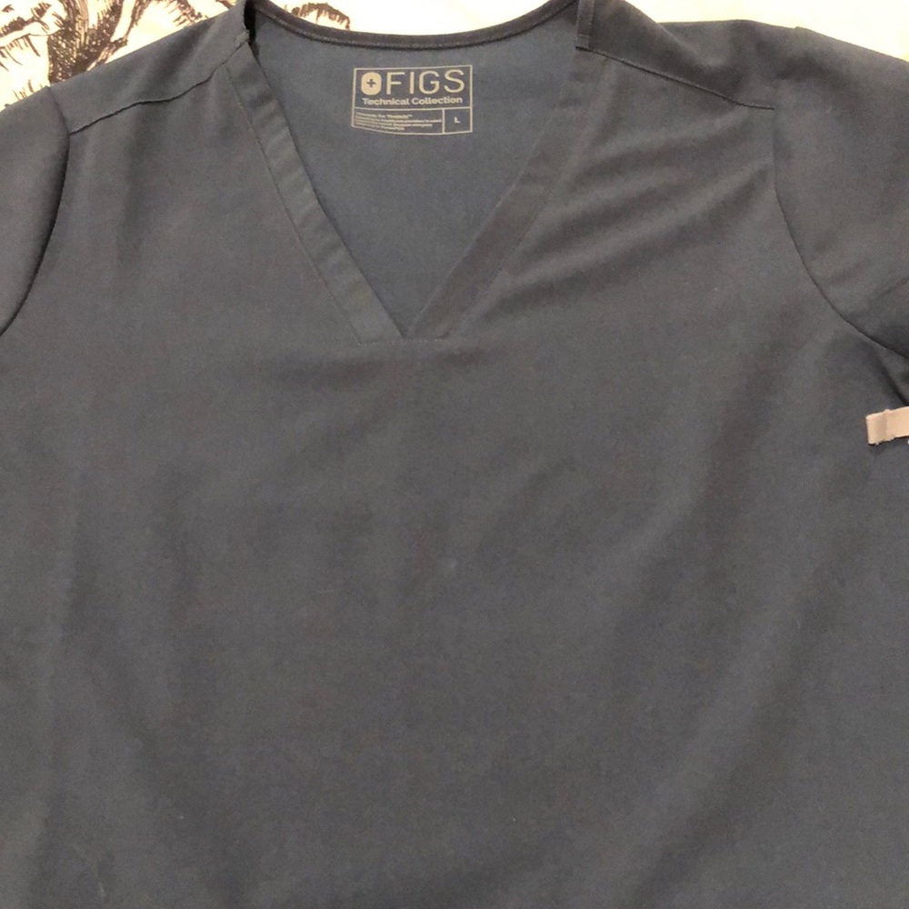 FIGS Large Scrub Tops